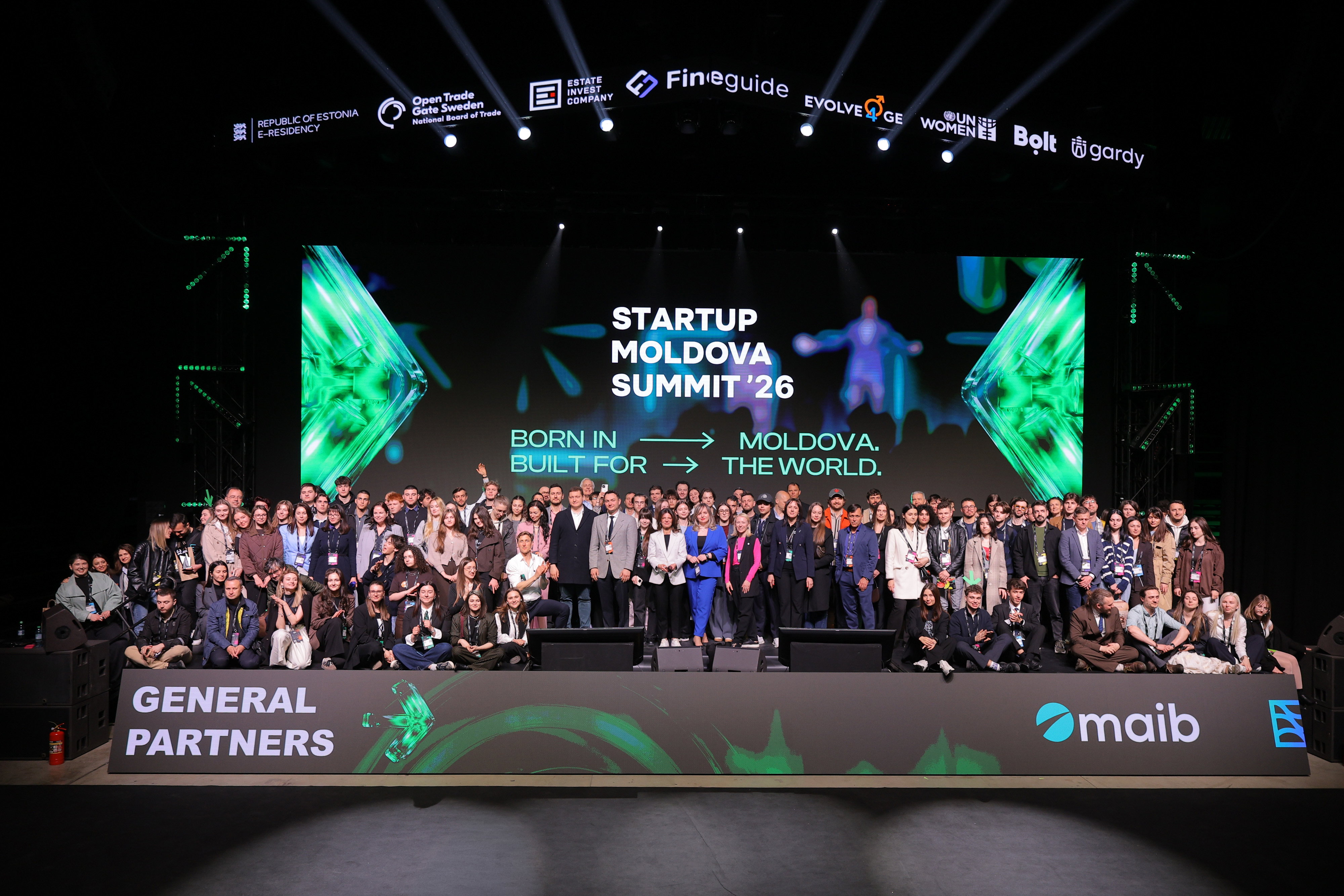 Participants gathered on stage at Startup Moldova Summit 2026