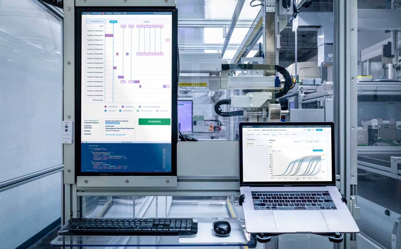 An operator workstation connected to a Strateos robotic workcell