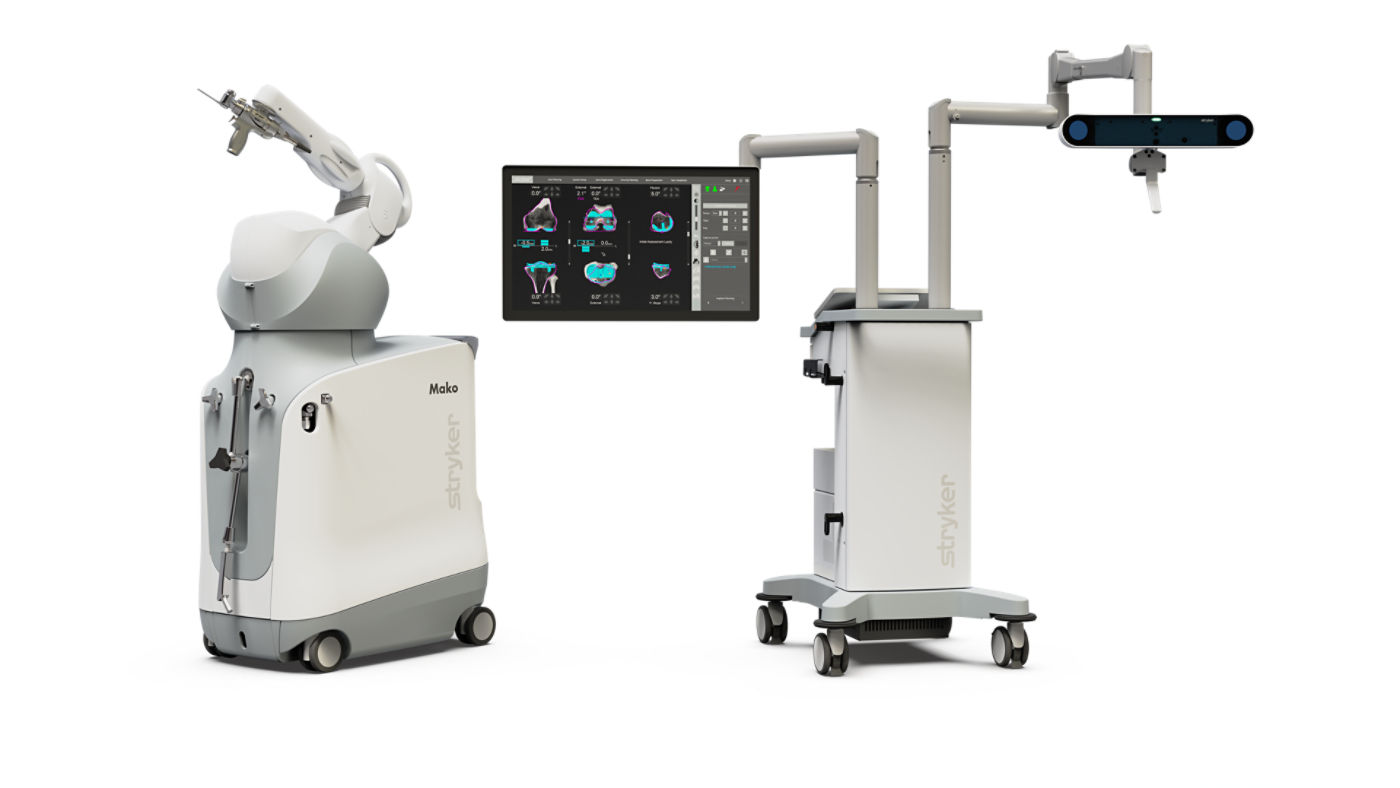 Mako 4 robotic arm, planning display and Q Guidance equipment