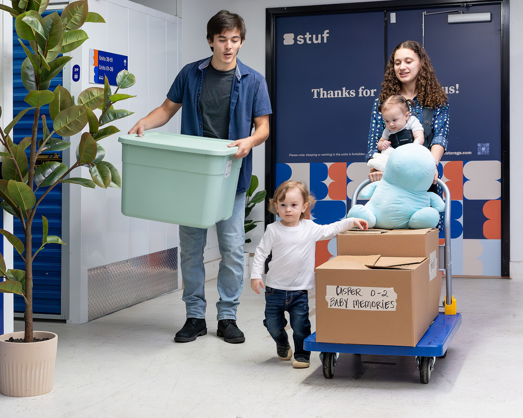 A family using Stuf Storage