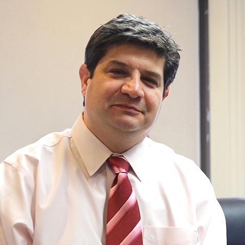 Portrait of Super Color Digital founder and CEO Peyman Rashtchi