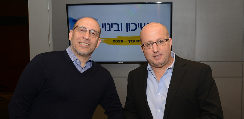 Tamir Cohen, left, and Eyal Lapidot at a Shikun & Binui corporate event