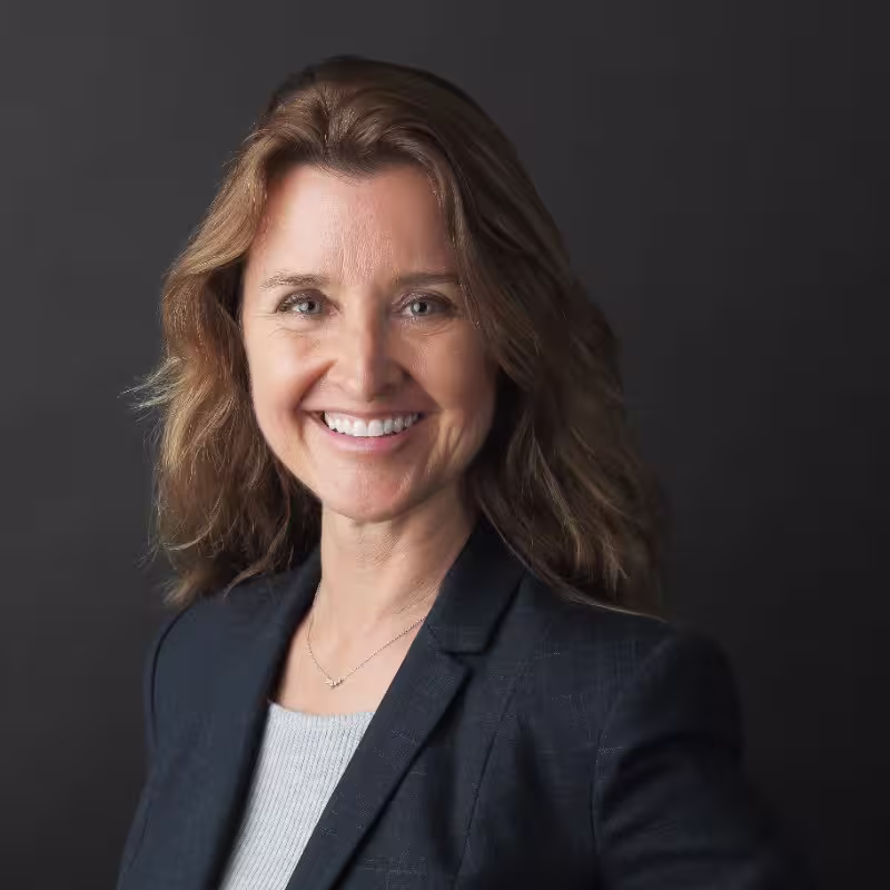 The Marketing Paratrooper Who Finally Chose to Stay