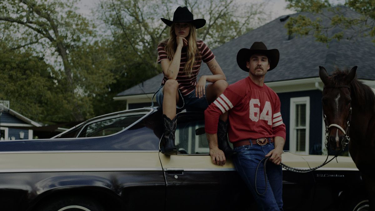 Tecovas western lifestyle - customers in cowboy hats and boots