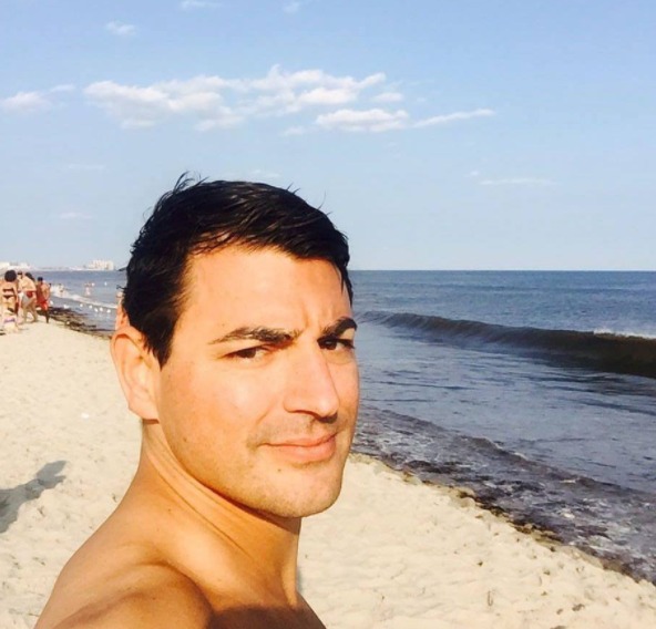 Tell All Your Friends founder Kip Kouri by the ocean