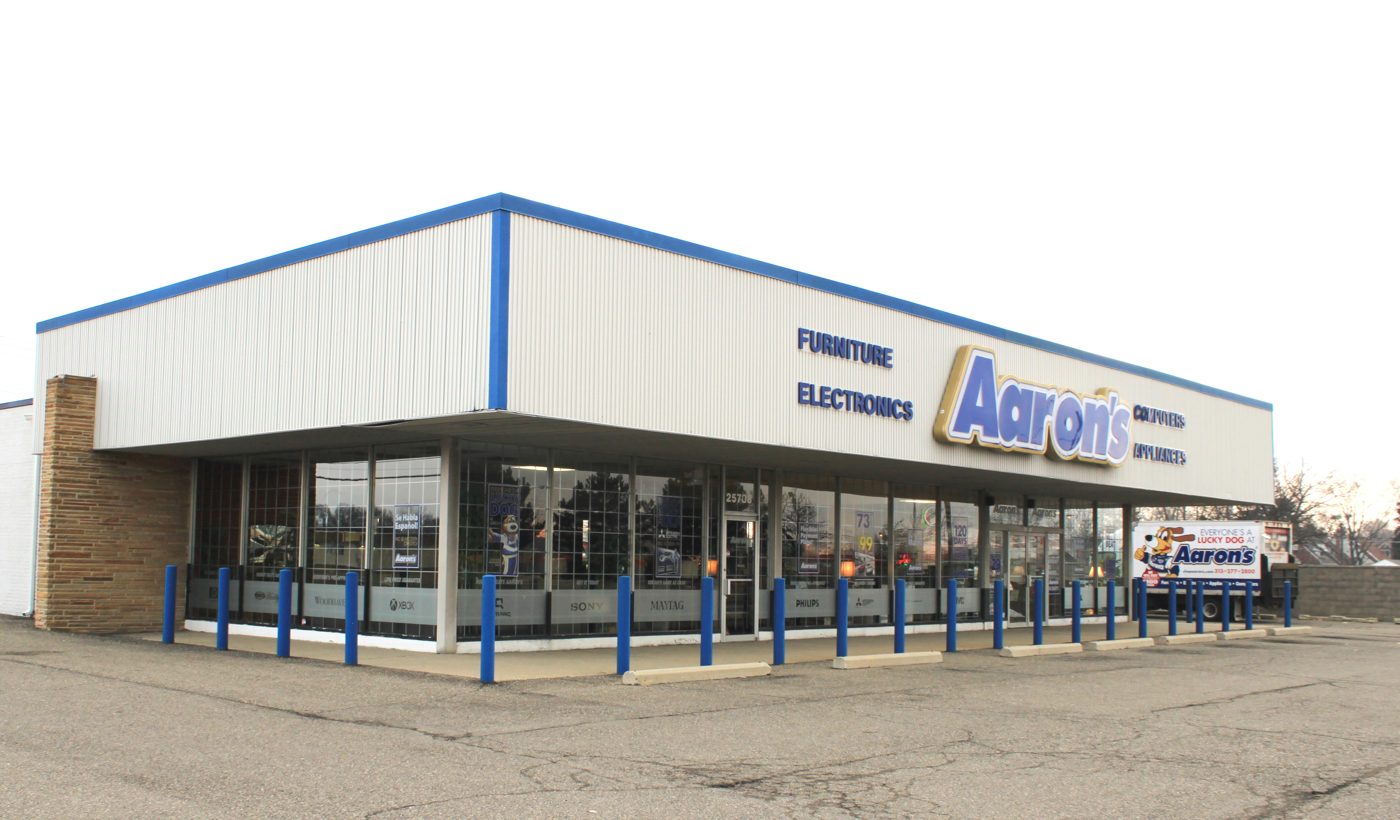 An Aaron's store exterior showing Furniture, Electronics, Computers and Appliances signage