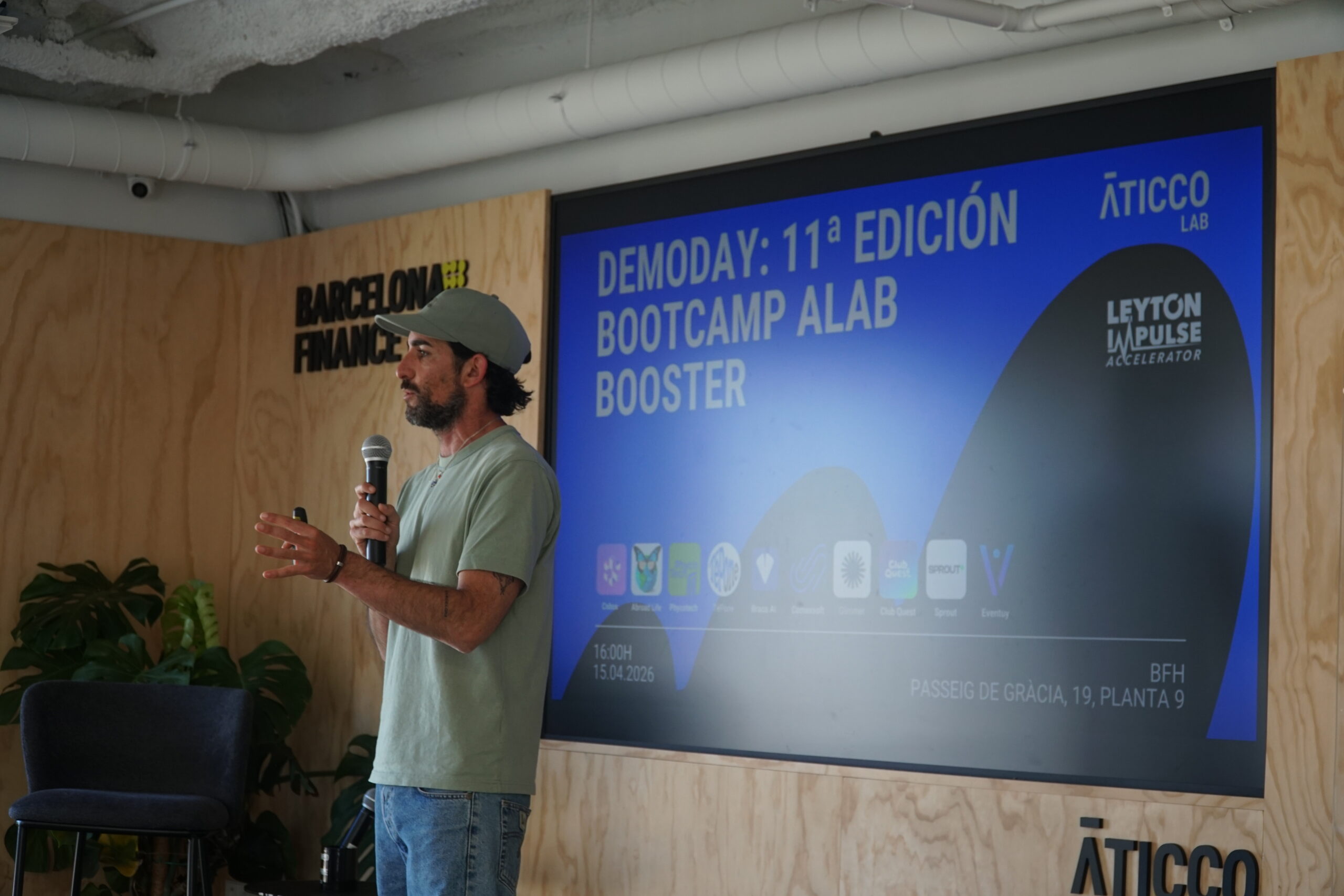 A speaker presenting at the eleventh Startup Booster bootcamp demo day in Barcelona Finance Hub