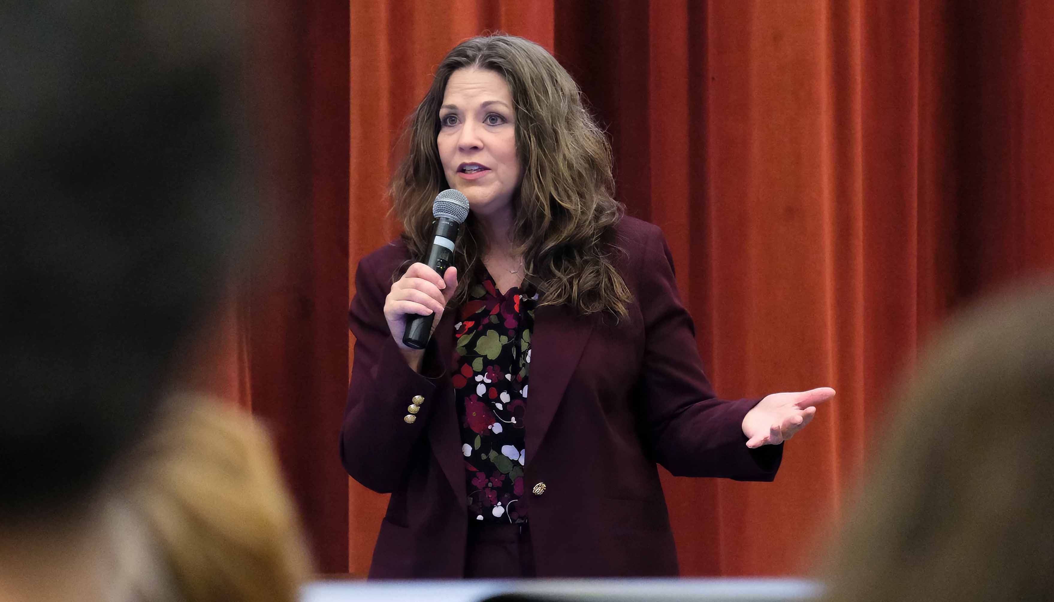 Tisha Livingston speaking to students at Miami University’s Farmer School of Business