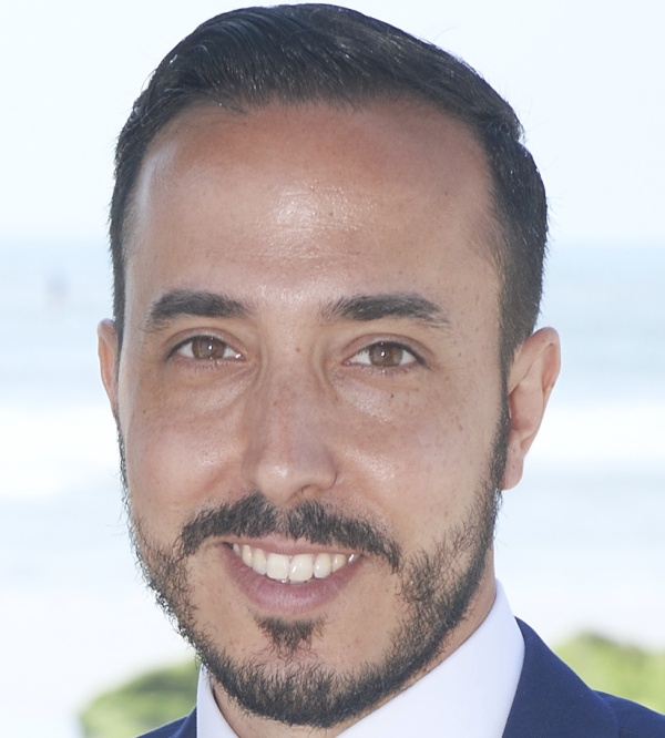 Tom Harari in a suit during his Cleanly years