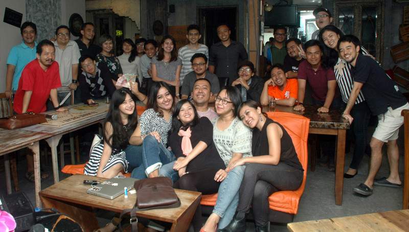 Tomonori Tsuji at the far right with guests at the 2015 Pricebook meetup in Jakarta
