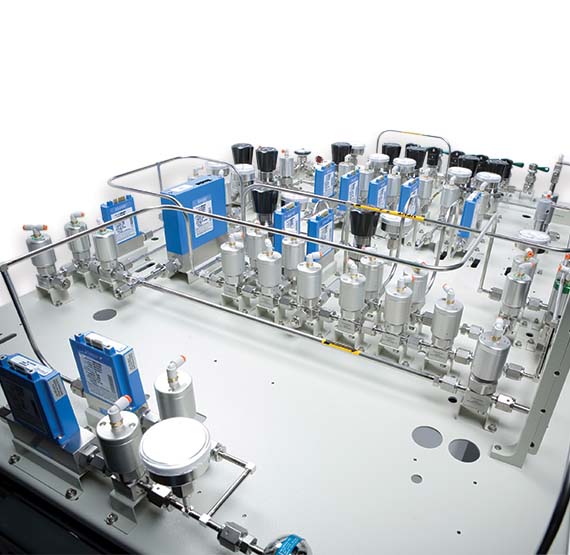 UCT gas delivery assembly with stainless steel tubing, valves and blue control components