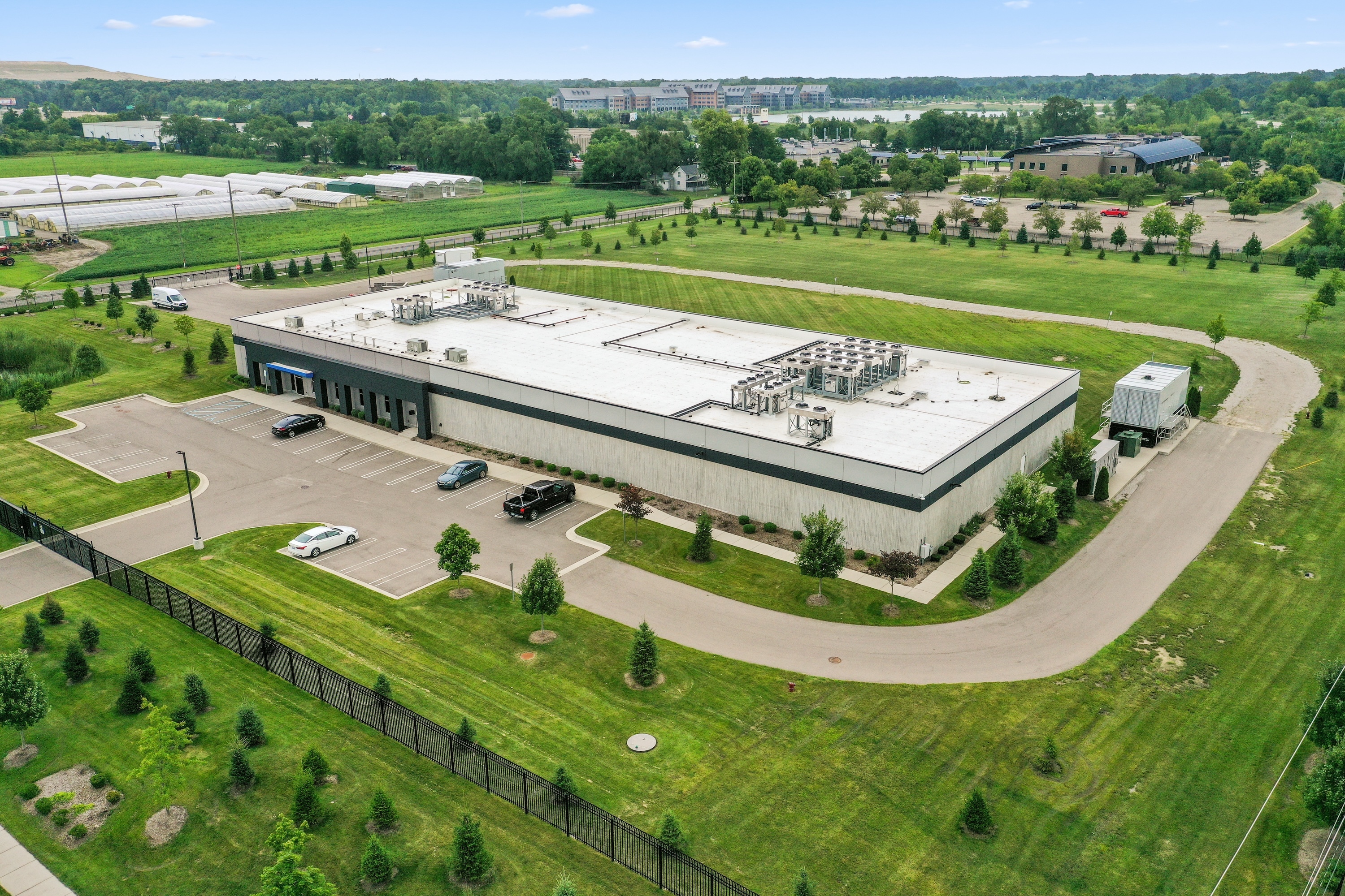 Aerial view of US Signal’s Detroit MI03 data center in Belleville, Michigan