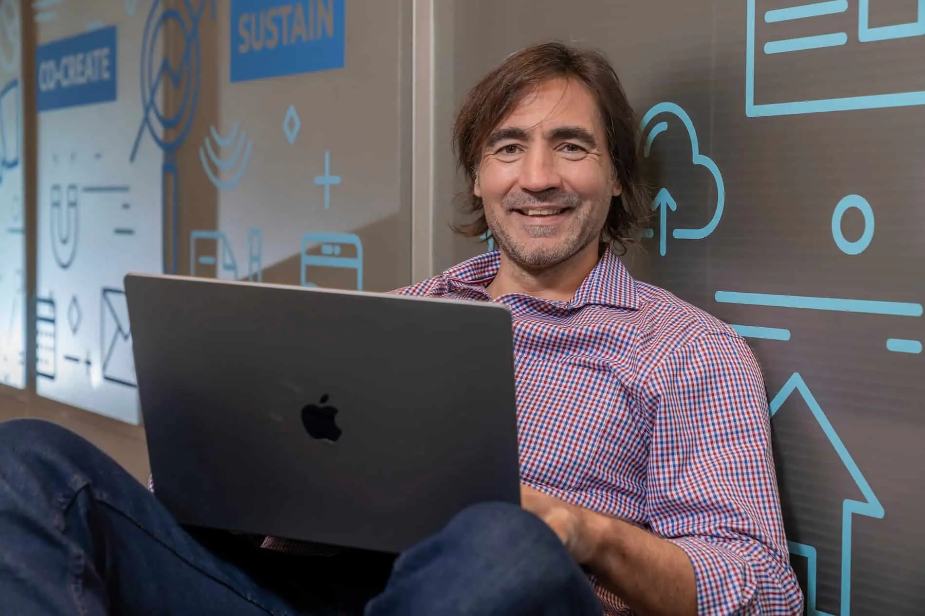 Valerio Adrián Anacleto, CEO of Epidata