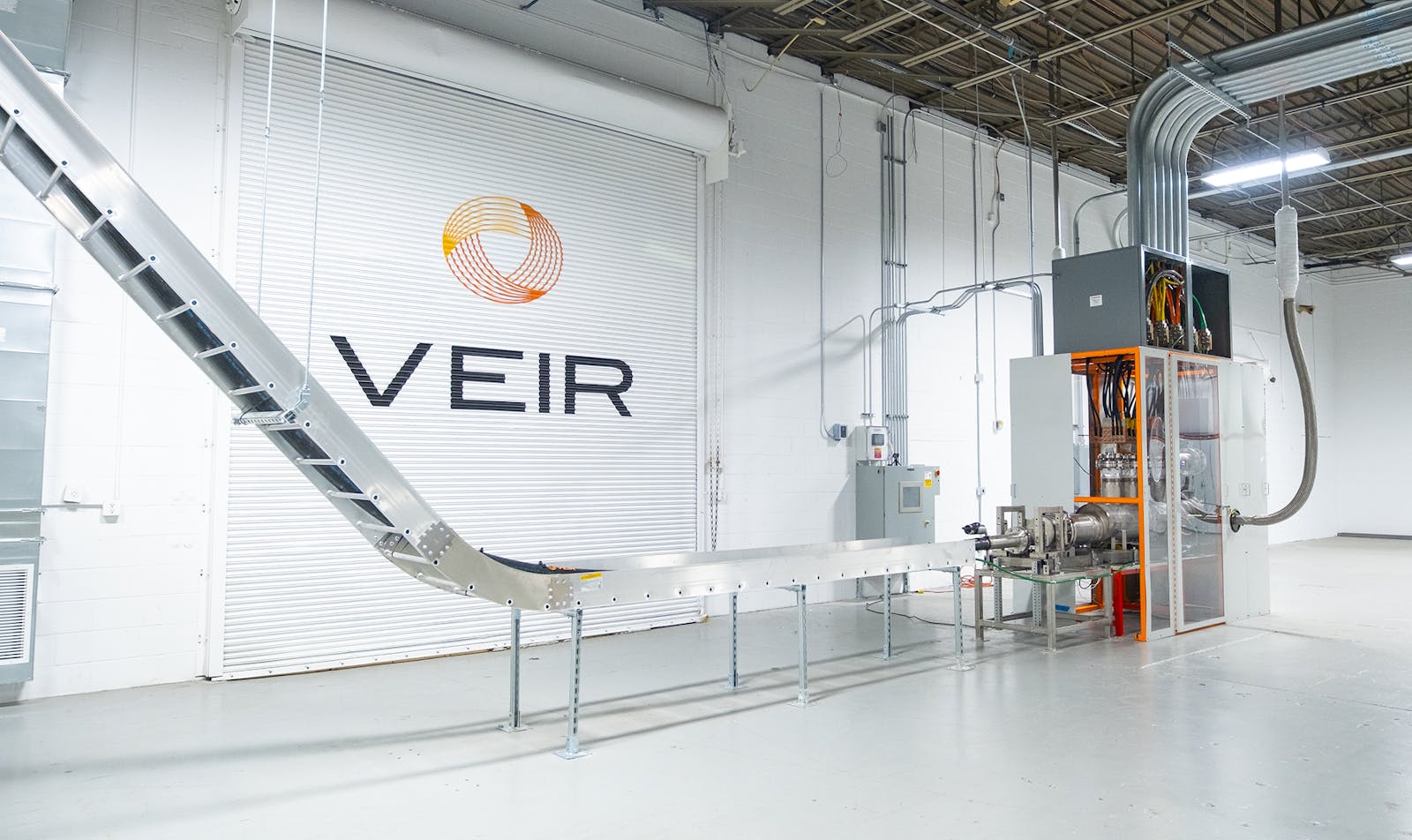 VEIR superconducting transmission demonstration hardware