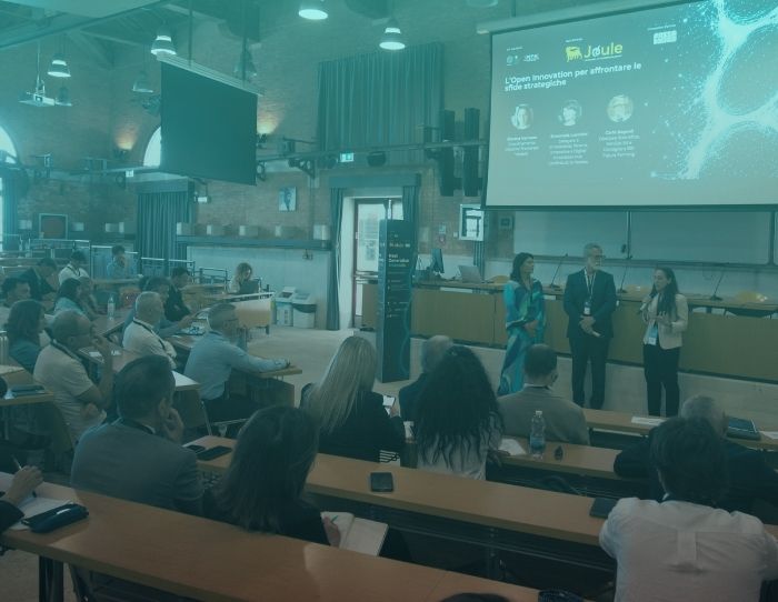 Researchers and industry representatives at a VeniSIA open-innovation event