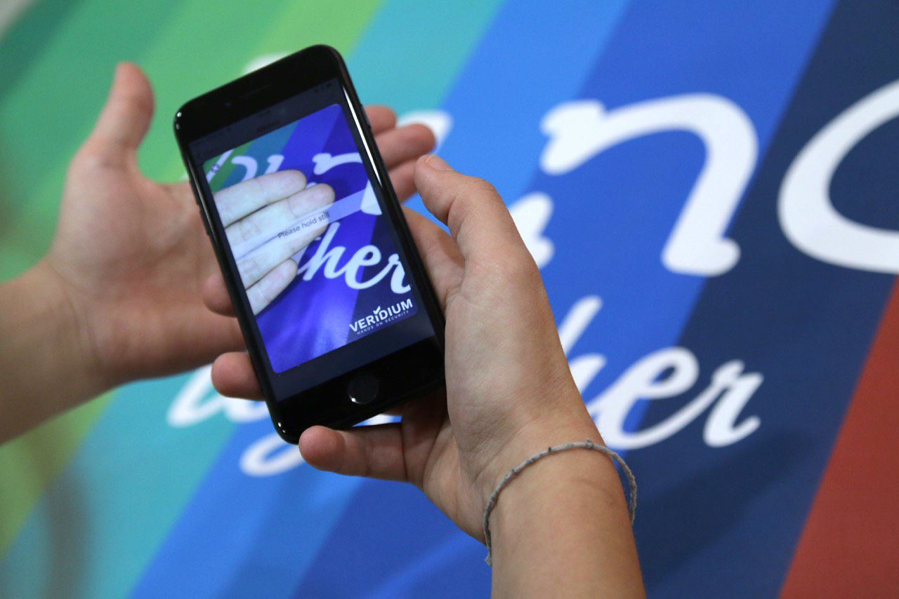 A Veridium contactless fingerprint demonstration on a smartphone
