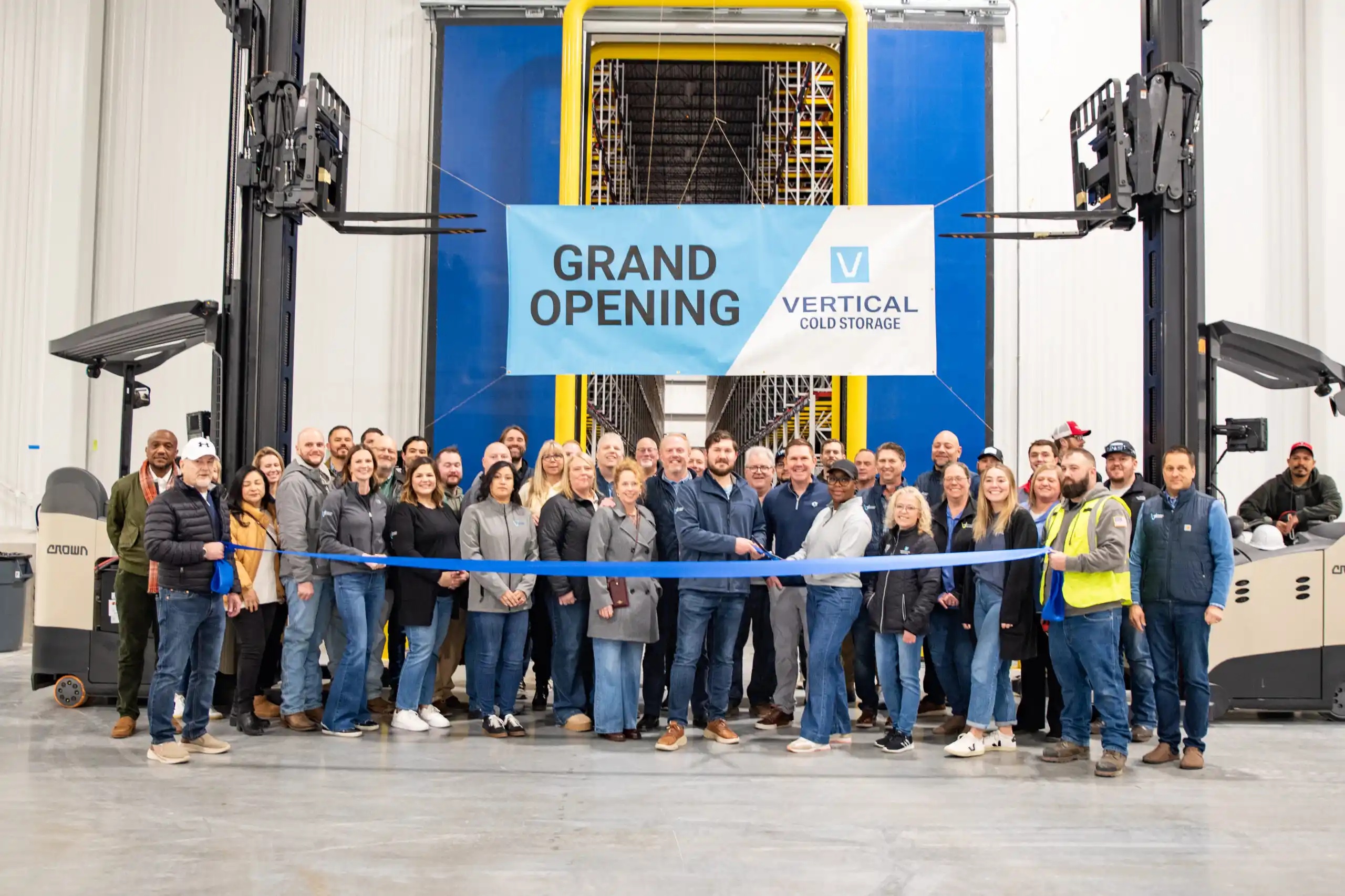 Vertical Cold Storage’s Kansas City distribution facility beside its parking and loading areas