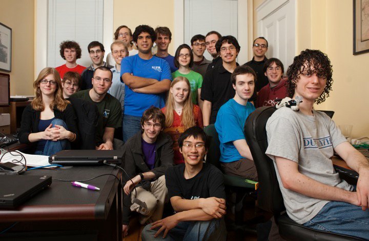 Ksplice employees and interns gathered outside in 2010; Waseem Daher stands third from right in a black shirt.