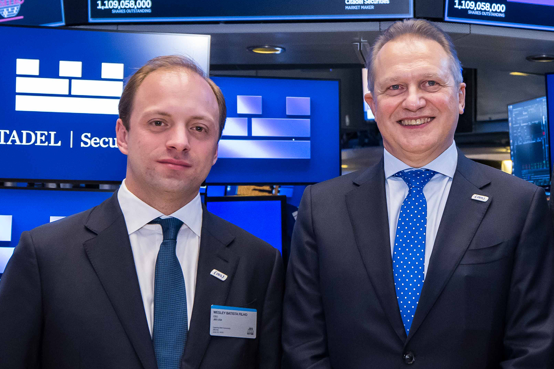 Wesley Batista Filho, left, and Gilberto Tomazoni, right, at the New York Stock Exchange