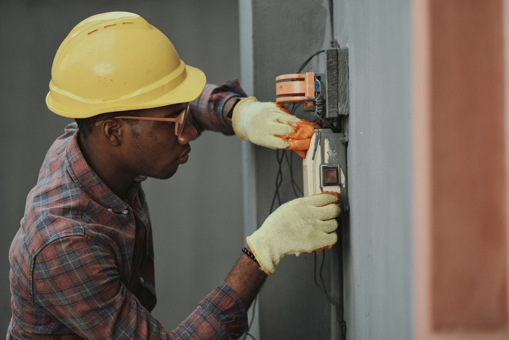 Why Everyone Is Building the HVAC Chatbot