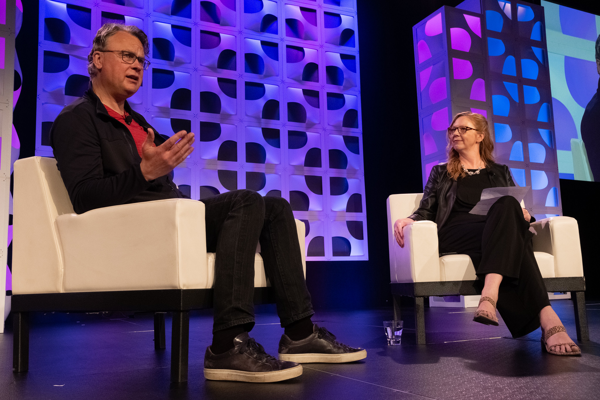 Willard Ahdritz speaking with Music Biz president Portia Sabin on stage in Nashville