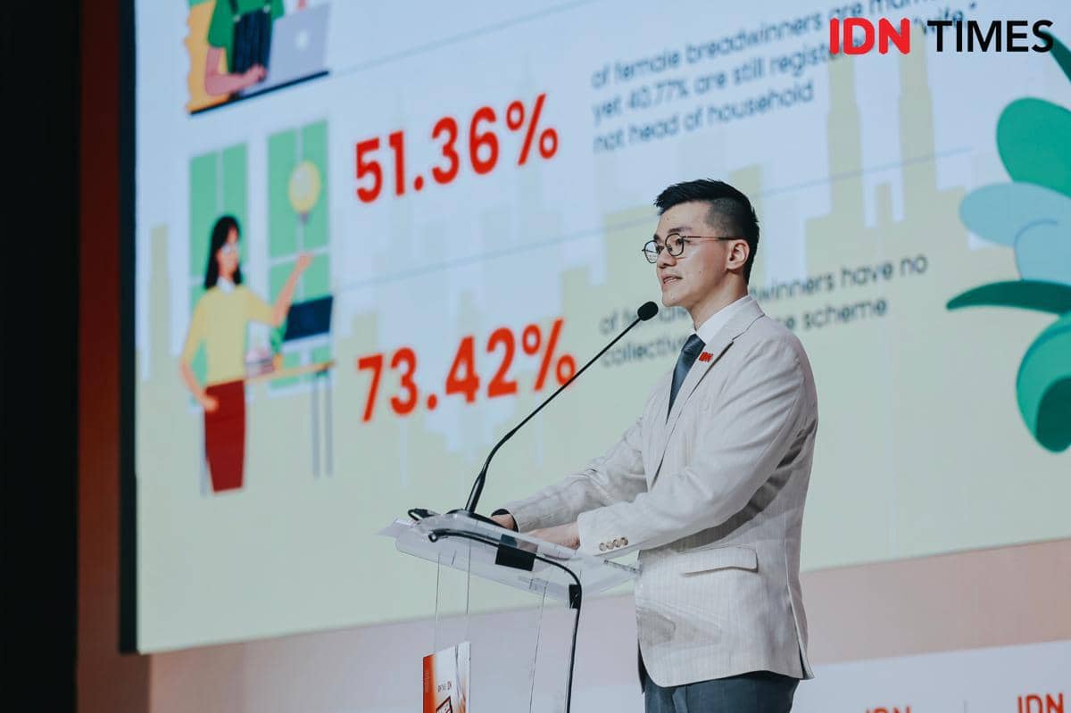 William Utomo presenting audience research at Indonesia Summit 2026 in Jakarta