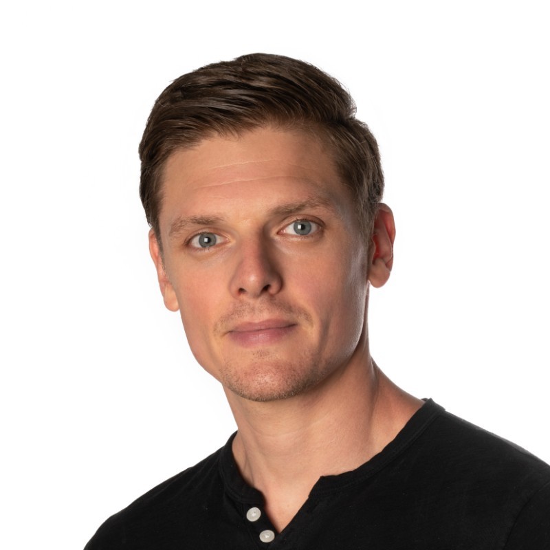 The Founder Who Learned to Stop Carrying the Company