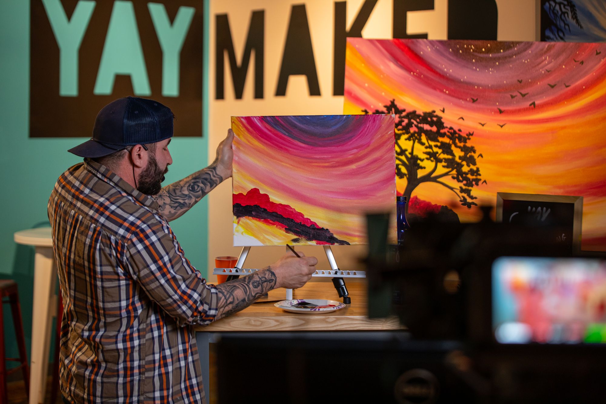Paint Nite artist hosting a virtual painting session