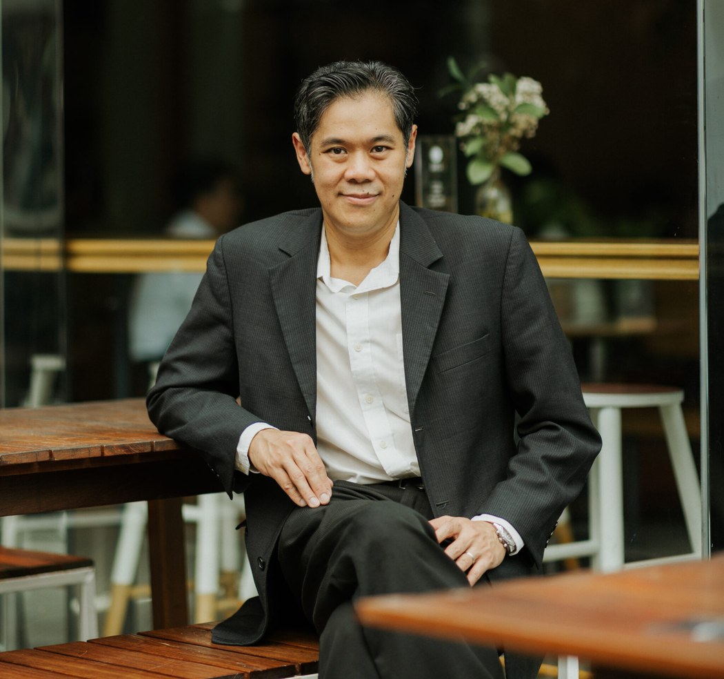 Yen Ming Lee and the trouble with a comfortable job