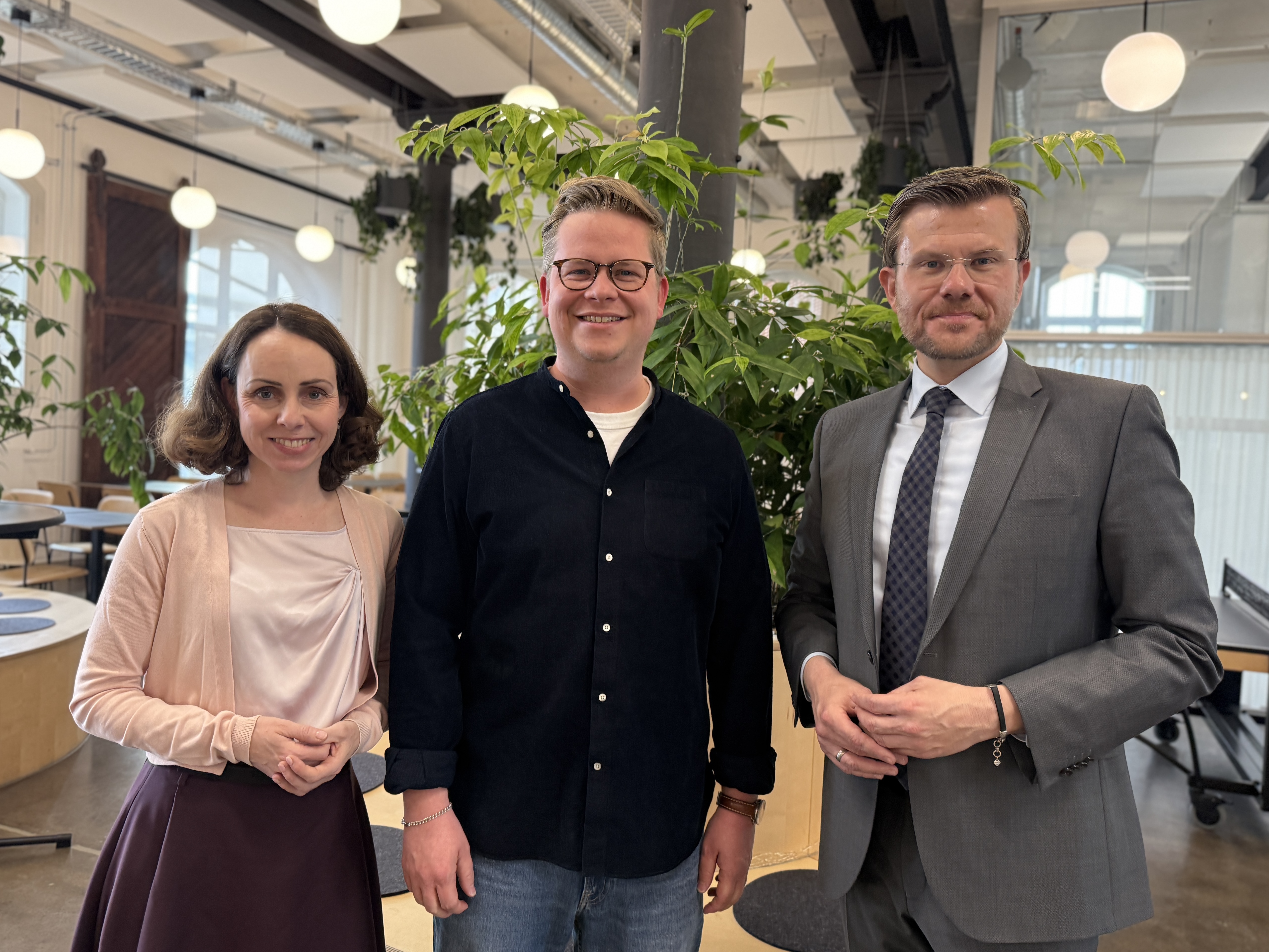 ZOLLHOF CEO Benjamin Bauer with Nuremberg officials inside the incubator