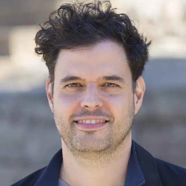 Luis Garrido