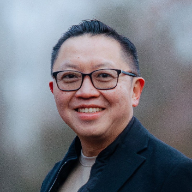 Dux Raymond Sy